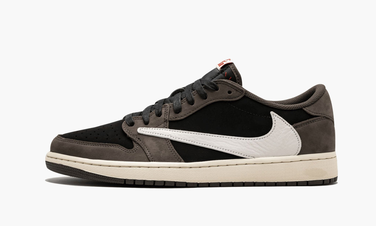 Air Jordan 1 Low x Travis Scott ‘Mocha’ - Angle View 2