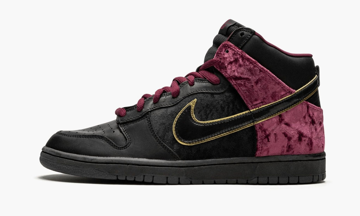 Dunk High Premium SB "Bloody Sunday" - View 4