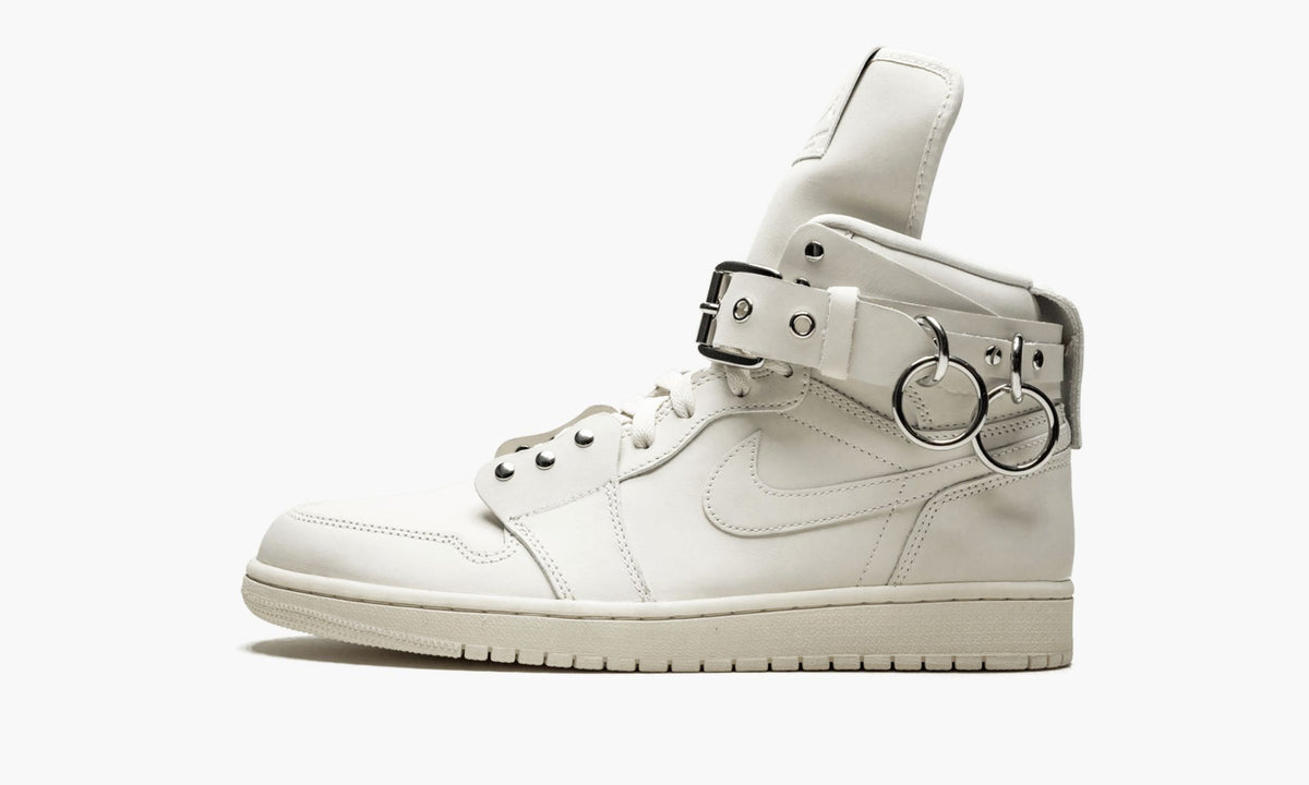 Air Jordan 1 High "COMME des Garçons - White" - Angle View 2