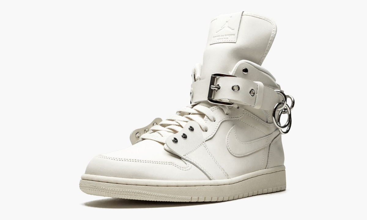 Air Jordan 1 High "COMME des Garçons - White" - Angle View 5