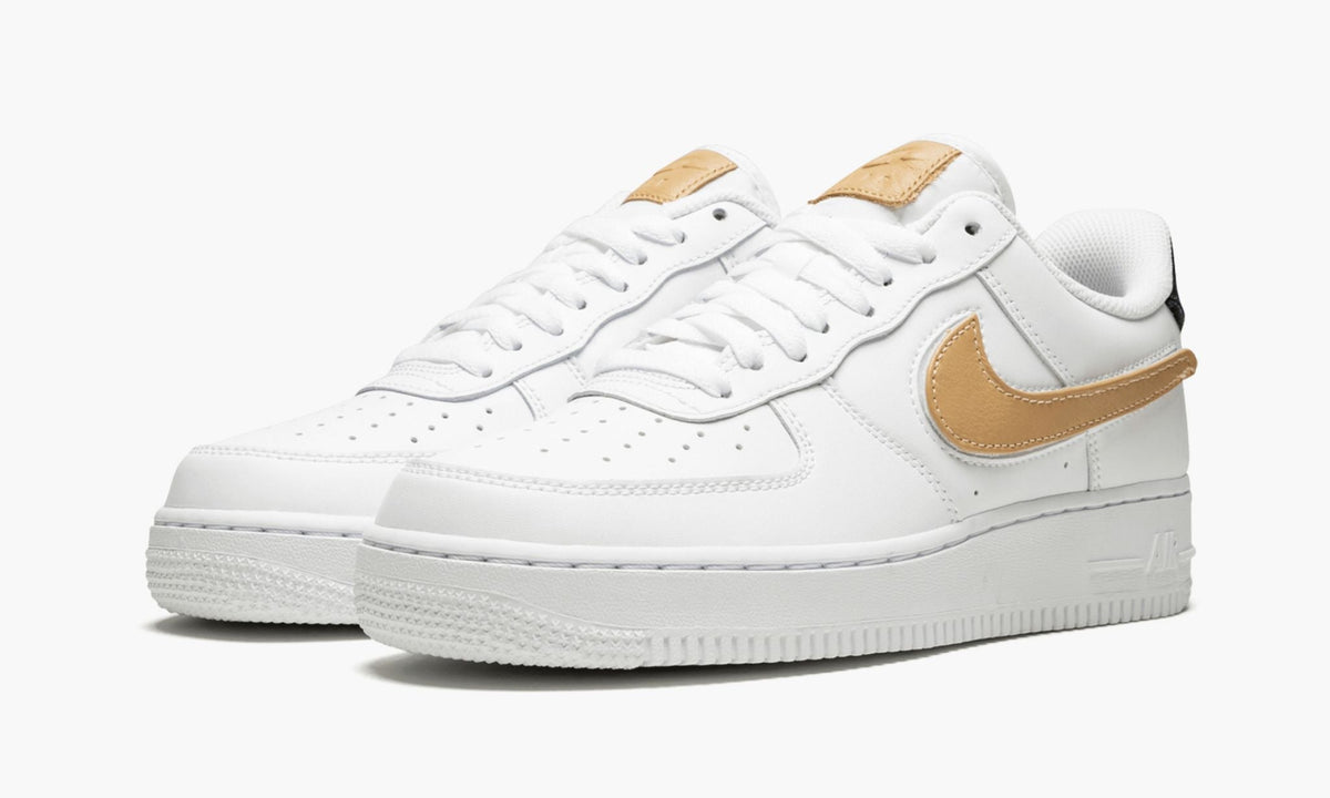 Air Force 1 ' 07 LV8 3 "Removable Swoosh" - Angle View 3