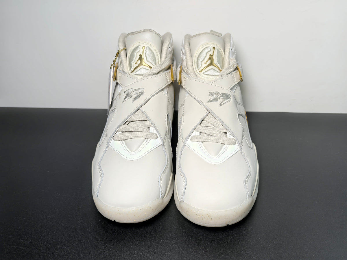 Air Jordan 8 Retro C&C Trophy - Angle View 4