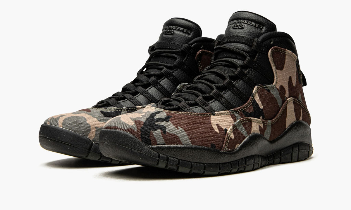 Air Jordan 10 "Woodland Camo" - Angle View 3