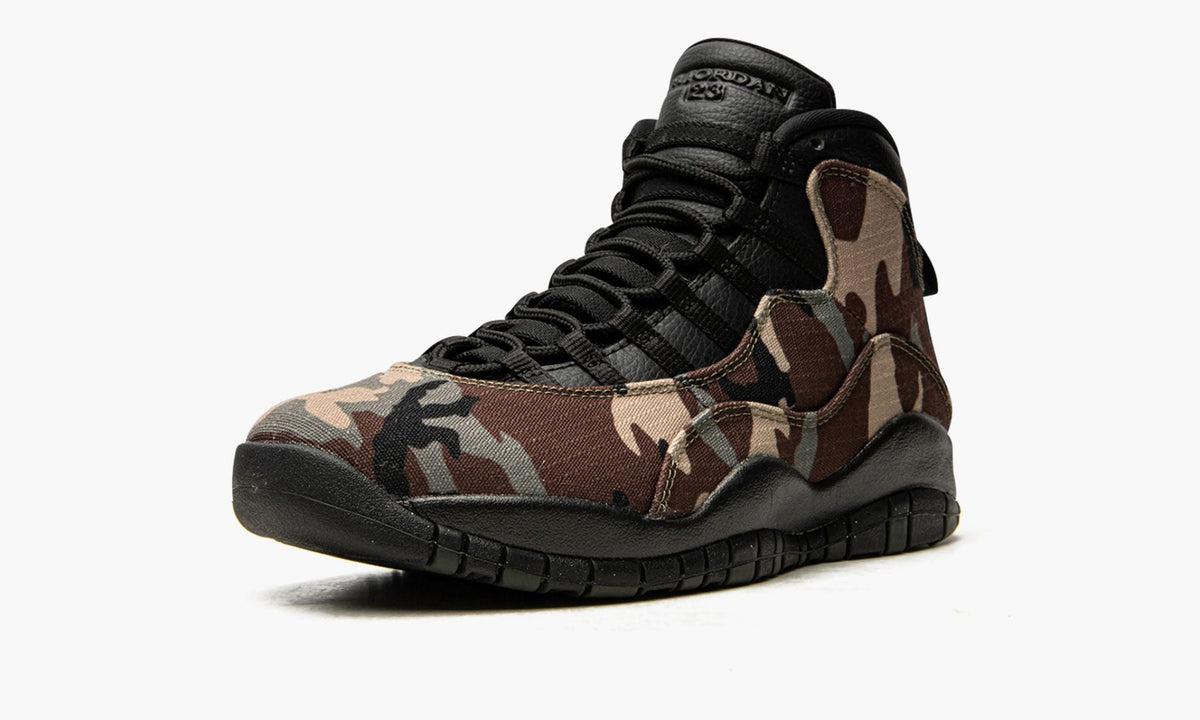 Air Jordan 10 "Woodland Camo" - Angle View 5