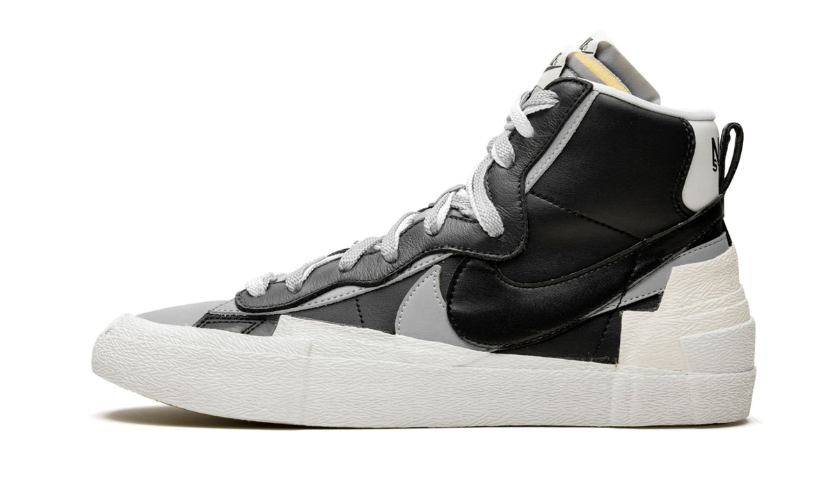 Blazer Mid "Sacai - Black/Grey" - View 1