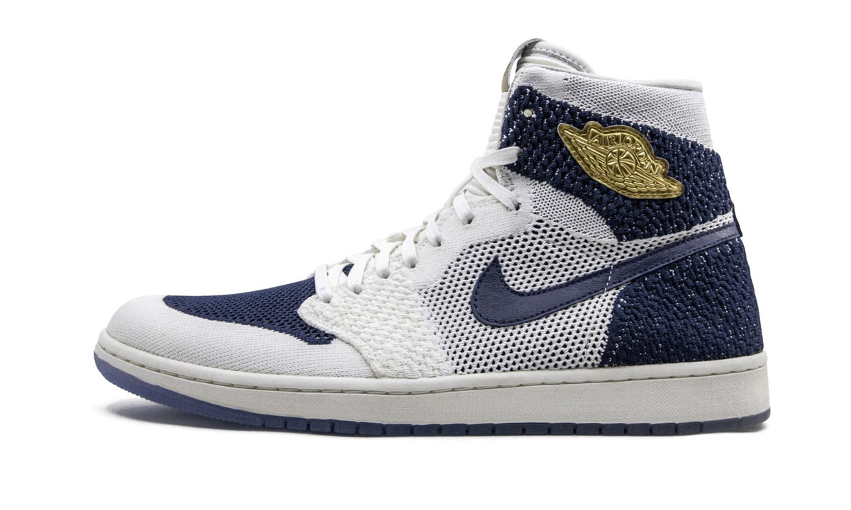 Air Jordan 1 Retro HI Flyknit "Derek Jeter - RE2PECT" - Main View