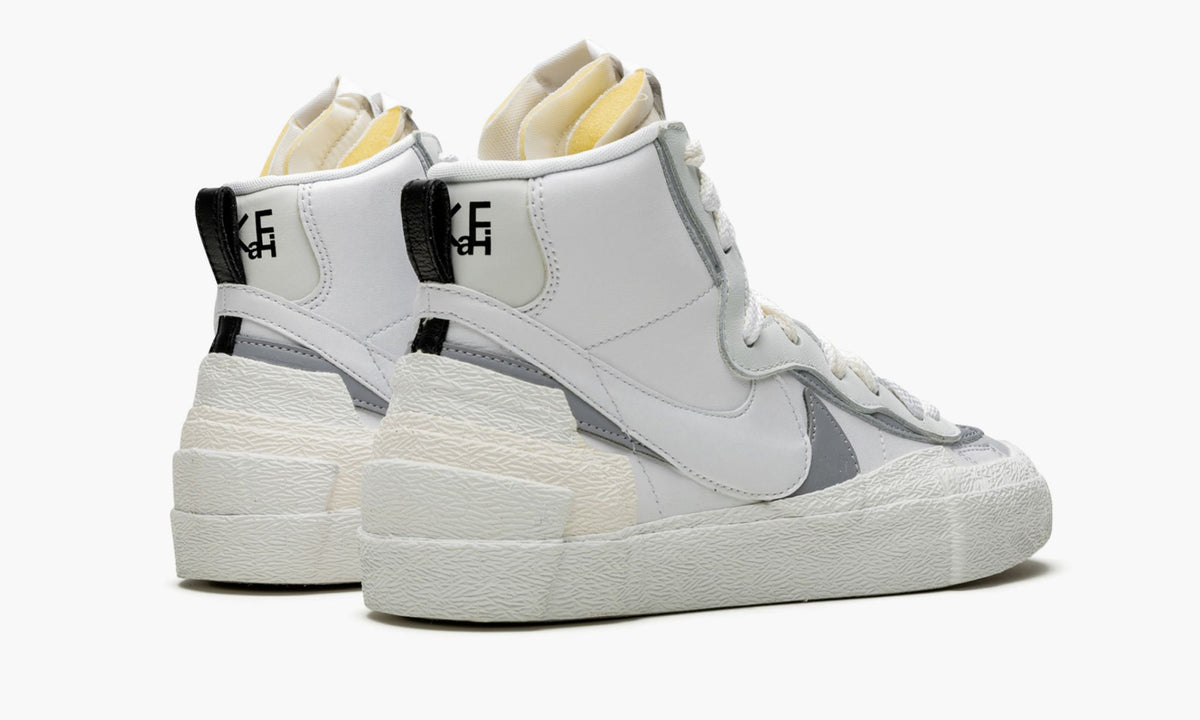 Blazer Mid "Sacai - Triple White" - View 4