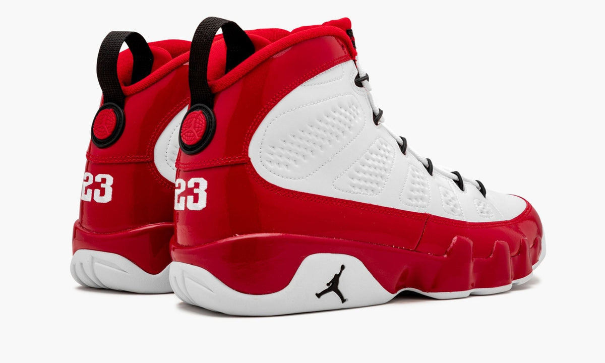 Air Jordan 9 "White/Red/Black" - Angle View 4