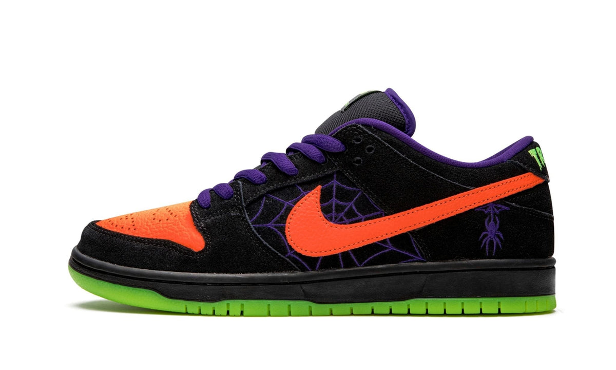 SB Dunk Low "Night of Mischief" - View 1