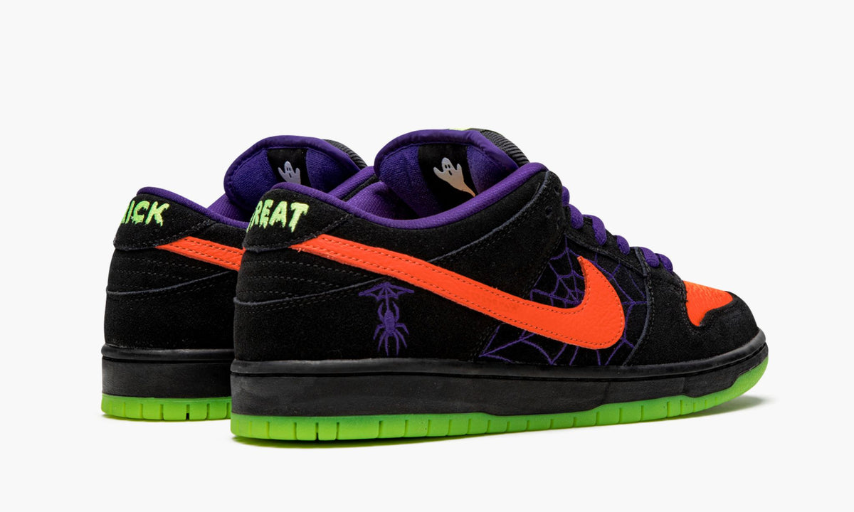 SB Dunk Low "Night of Mischief" - View 4