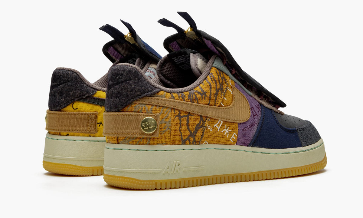 Nike x Travis Scott Air Force 1 Low ‘Cactus Jack’ - Angle View 4
