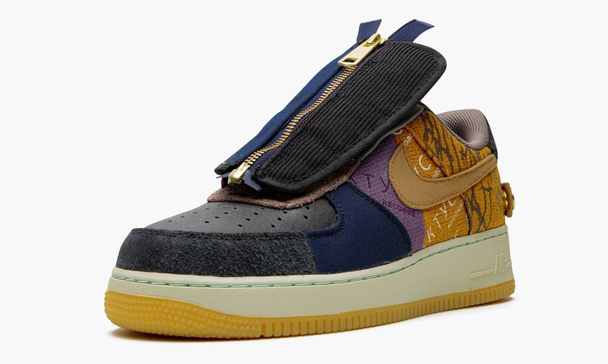 Nike x Travis Scott Air Force 1 Low ‘Cactus Jack’ - Angle View 5