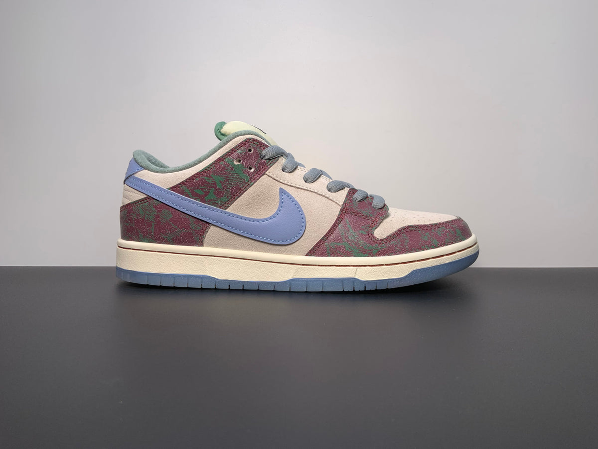 Crenshaw Skate Club x Nike SB Dunk Low - View 1