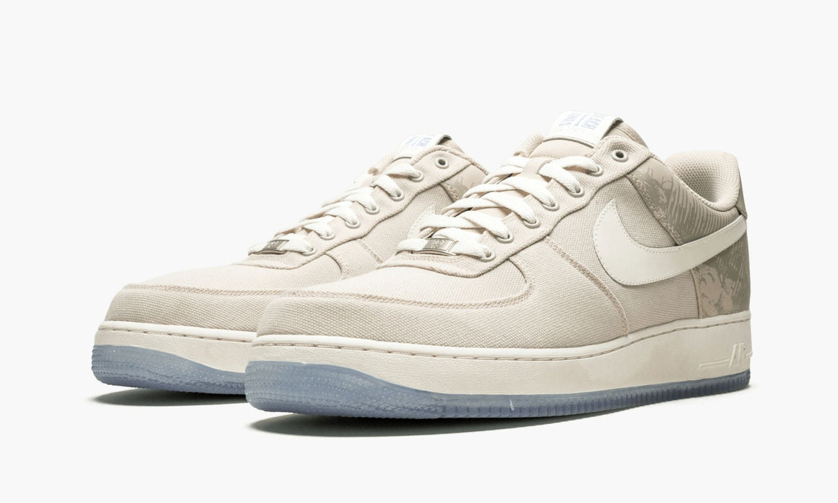 Air Force 1 Low Retro "Jones Beach" - Angle View 3