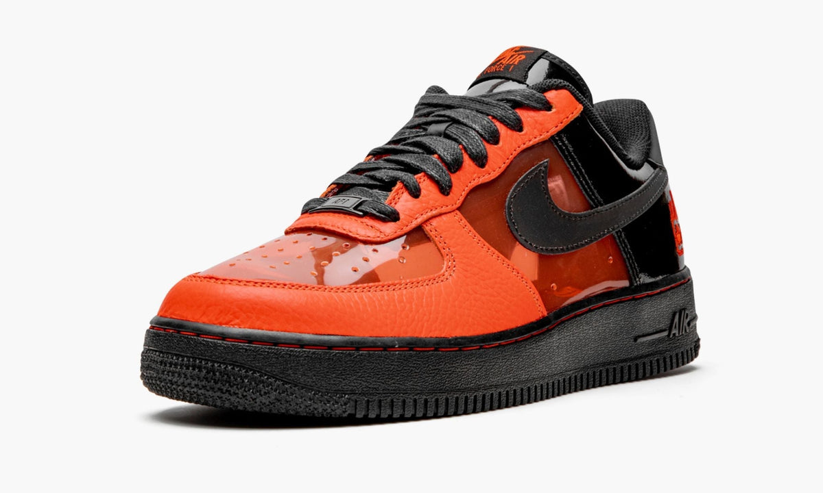 Air Force 1 07 PRM "Shibuya Halloween" - Angle View 5