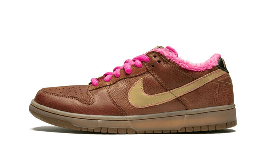 SB Dunk Low Pro "Gibson Guitar Case" - View 1