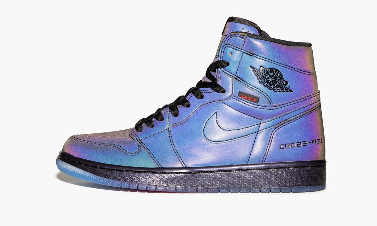 Air Jordan 1 High Zoom "Fearless" - Angle View 2