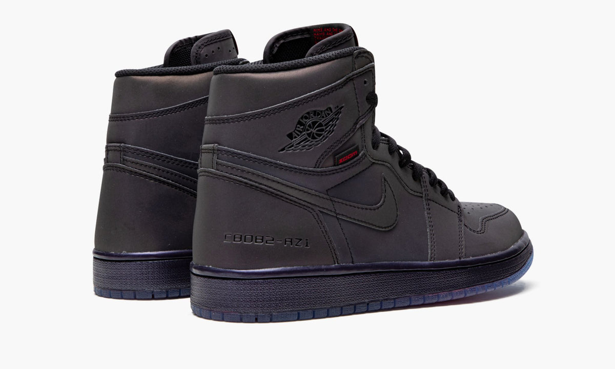 Air Jordan 1 High Zoom "Fearless" - Angle View 4