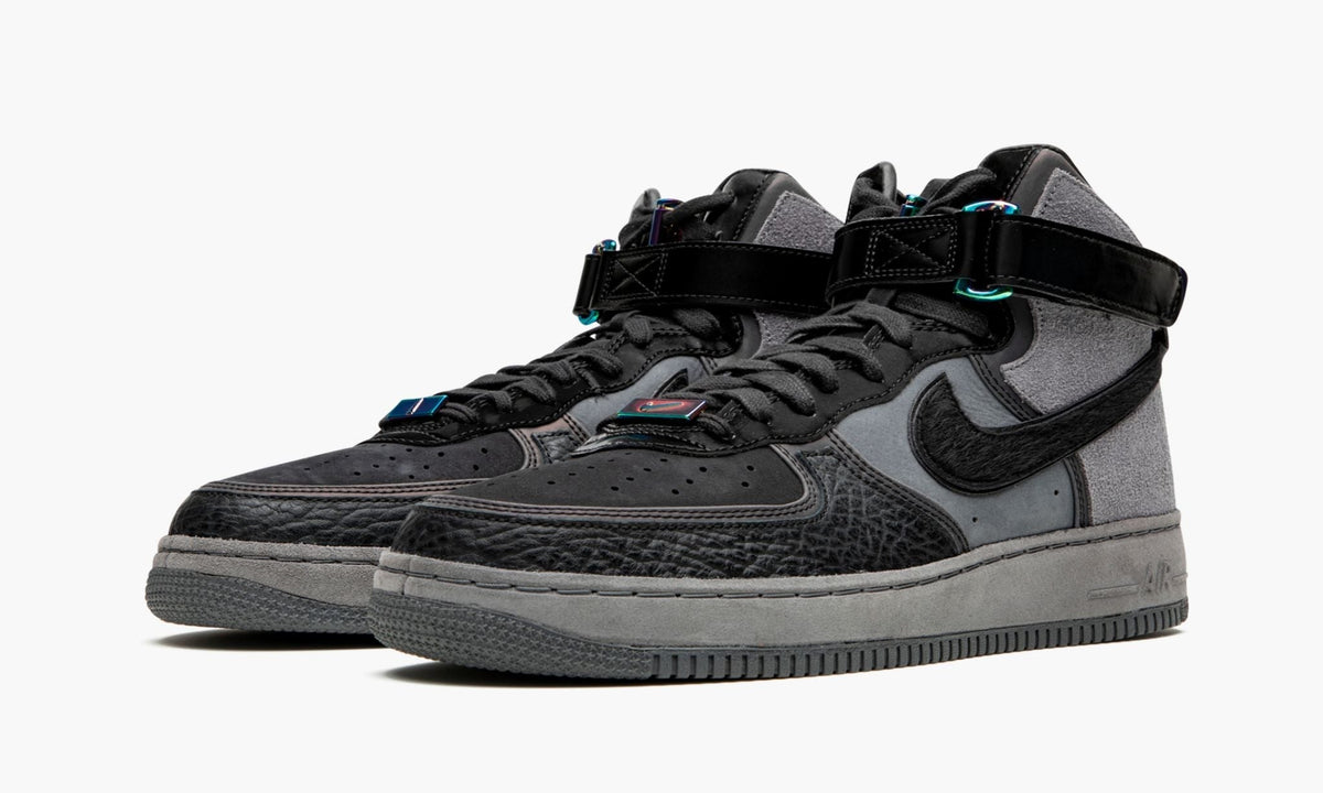 Air Force 1 07 / AMM "A Ma Maniere - Hand wash Cold" - Angle View 3