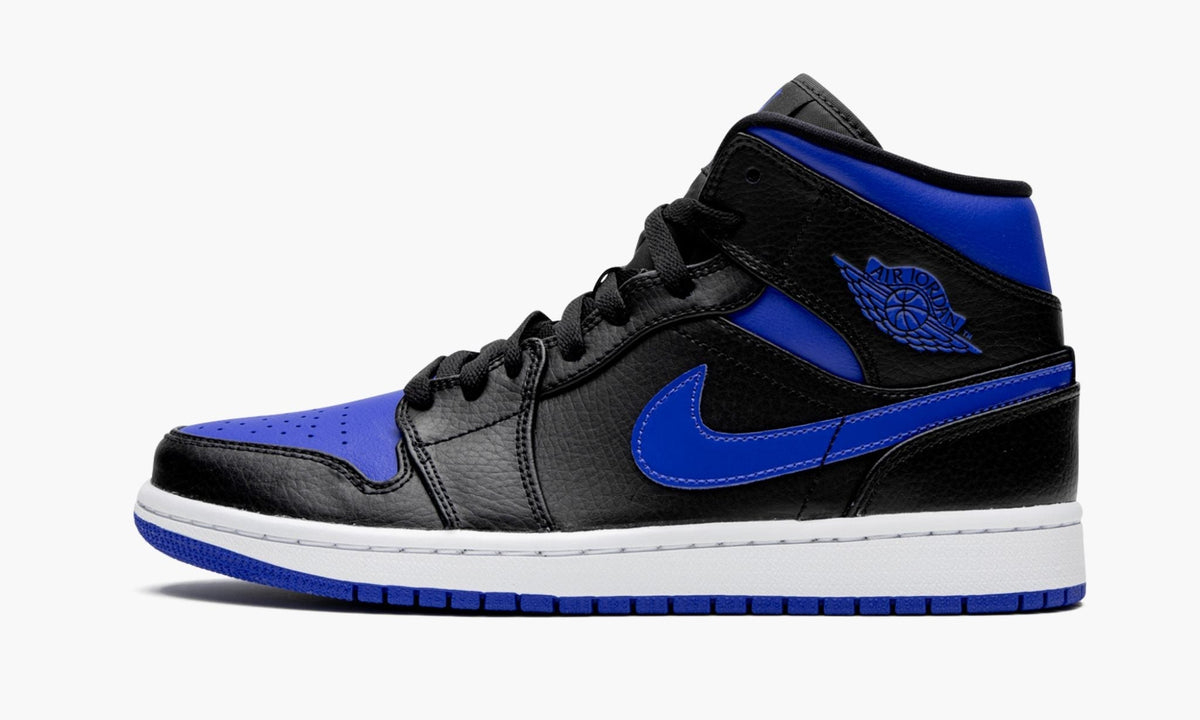 Air Jordan 1 MID "Royal" - Angle View 2