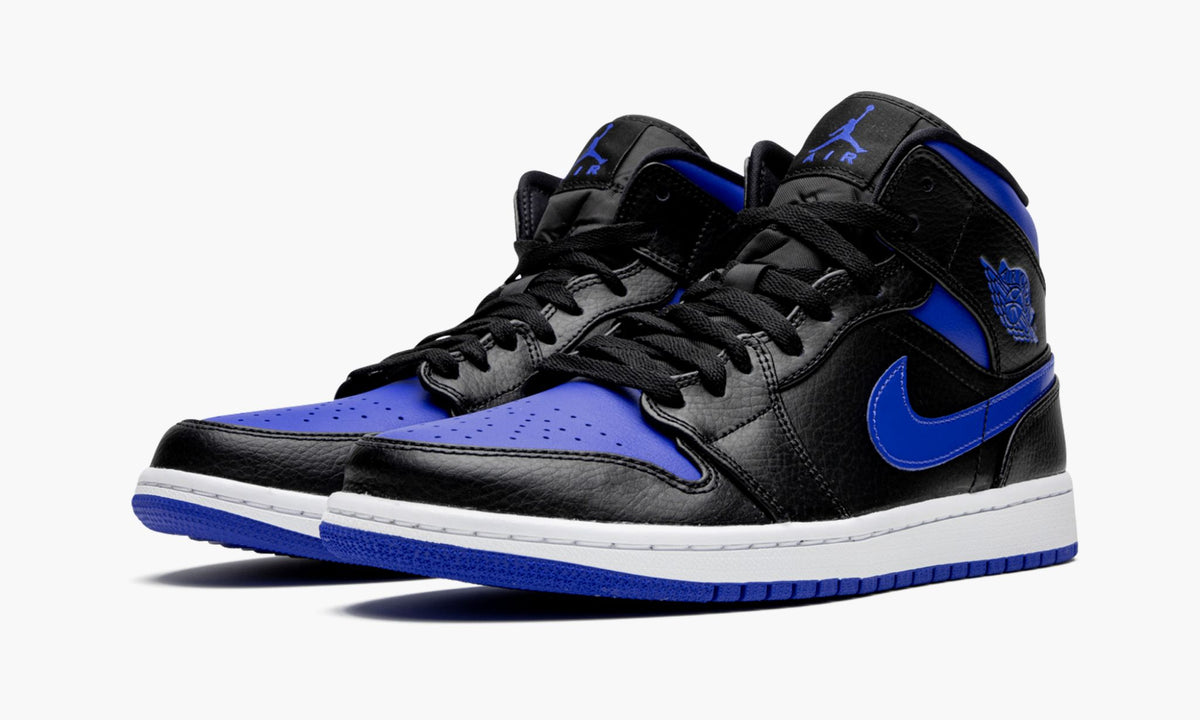 Air Jordan 1 MID "Royal" - Angle View 3