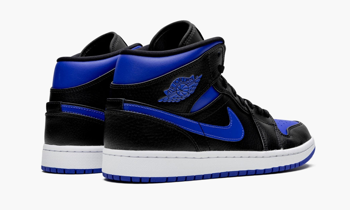 Air Jordan 1 MID "Royal" - Angle View 4