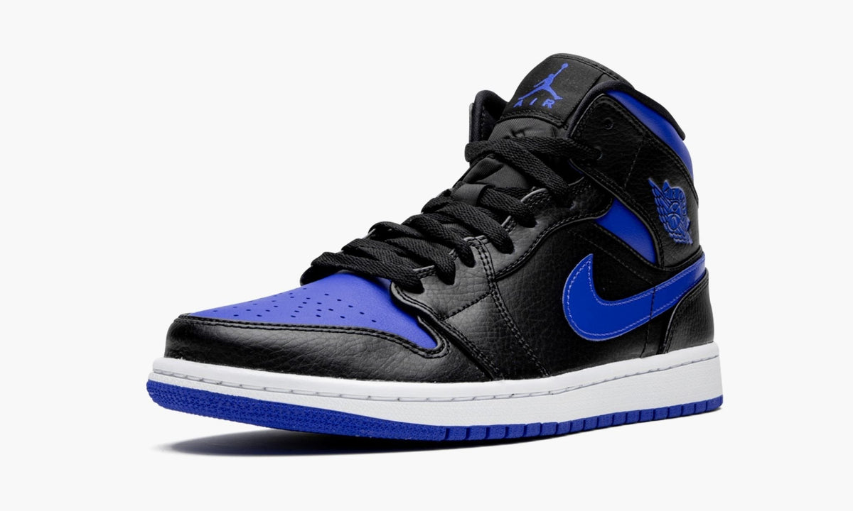 Air Jordan 1 MID "Royal" - Angle View 5