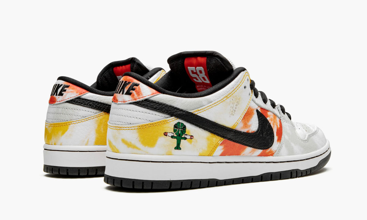 SB Dunk Low "Tie-Dye Rayguns 2019 - White" - View 5