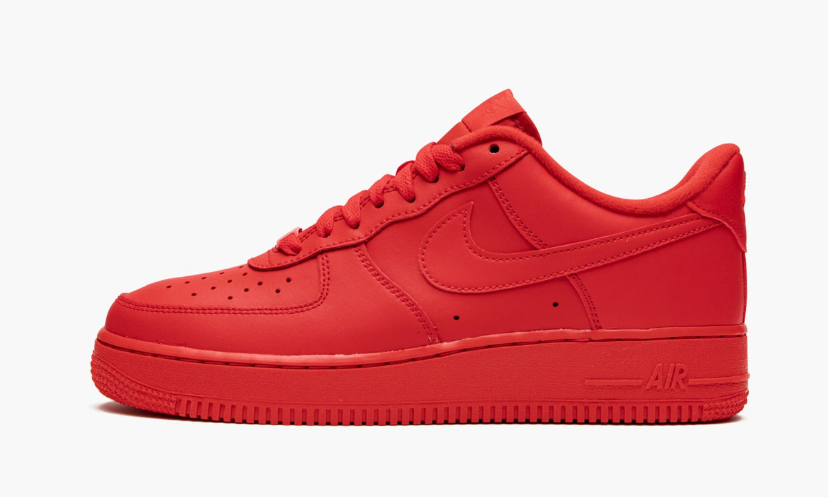 Air Force 1 '07 LV8 "Triple Red" - Angle View 2