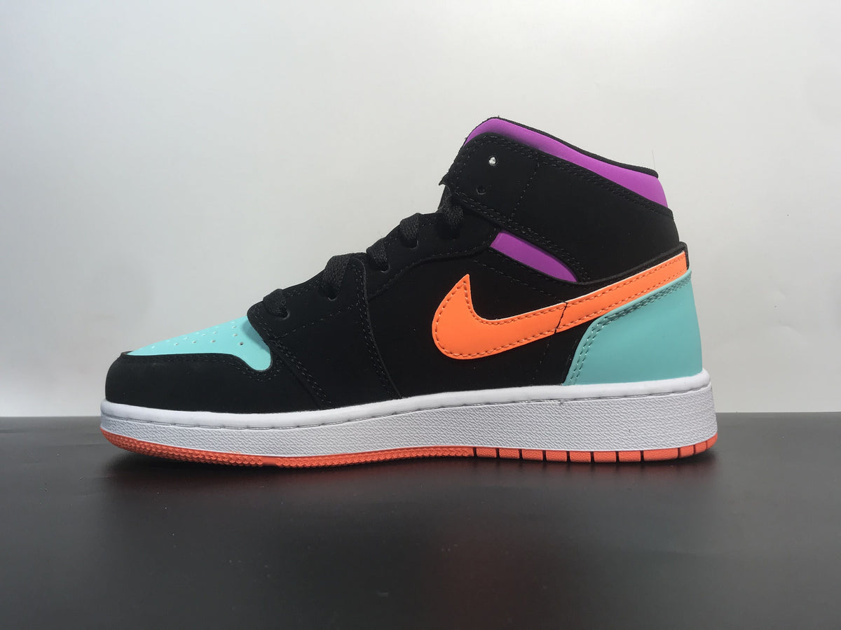 Air Jordan 1 Mid  'Candy' - Angle View 2