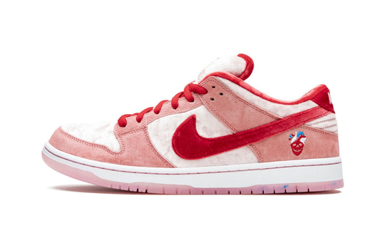 Nike x StrangeLove SB Dunk Low ‘Valentine’s Day’ - View 1