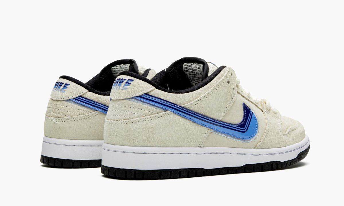SB Dunk Low "Truck It" - View 5