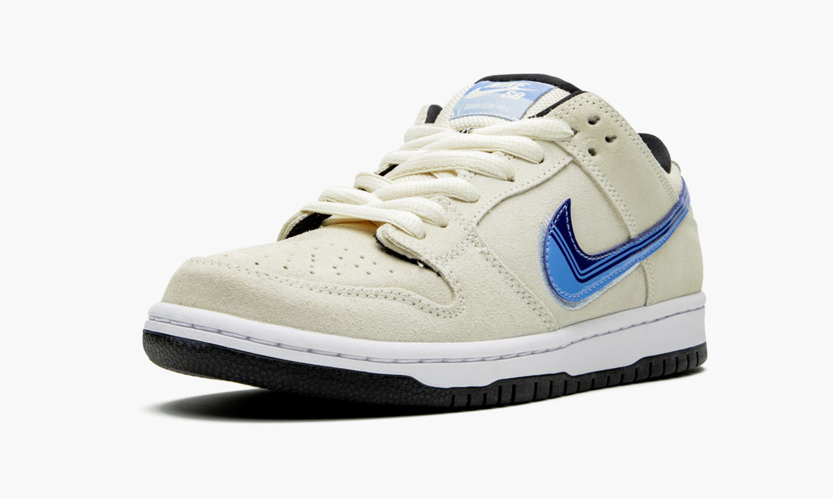 SB Dunk Low "Truck It" - View 6