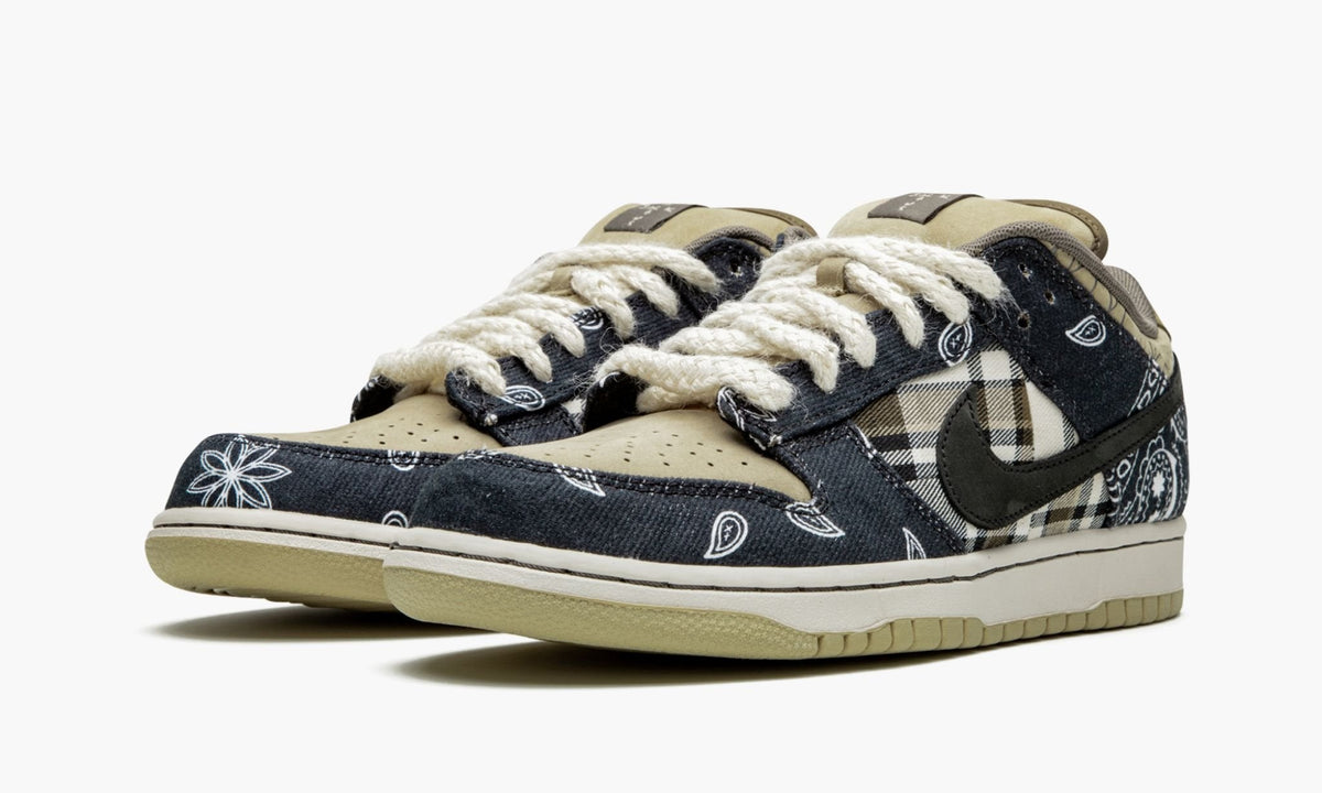 Nike x Travis Scott SB Dunk Low Premium QS ‘Cactus Jack’ - View 4