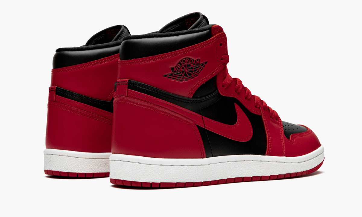 Air Jordan 1 Retro High OG '85 "Varsity Red" - Angle View 4