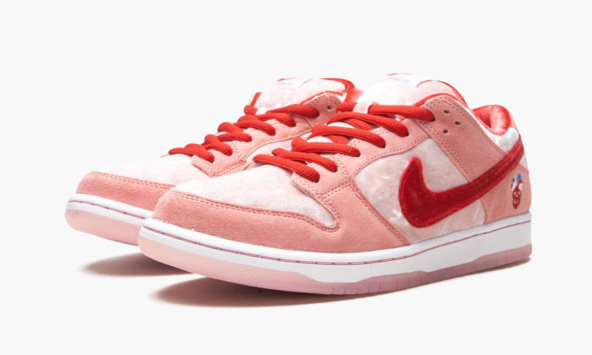 SB Dunk Low "StrangeLove - Special Box" - View 3