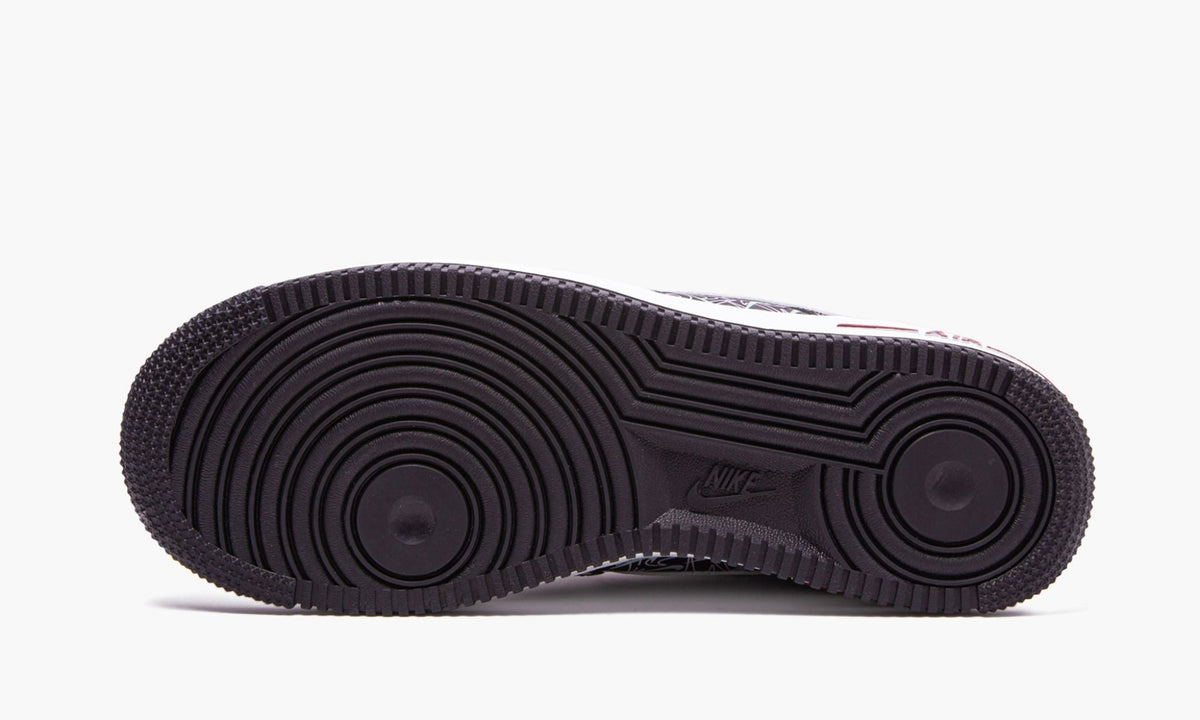 Air Force 1 Low WMNS "Valentines Day 2020" - Angle View 7