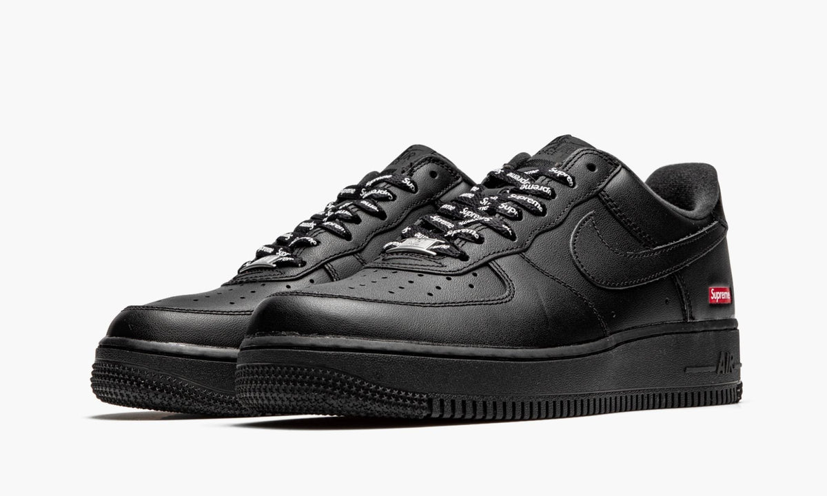 Air Force 1 Low "Supreme - Mini Box Logo Black" - Angle View 3