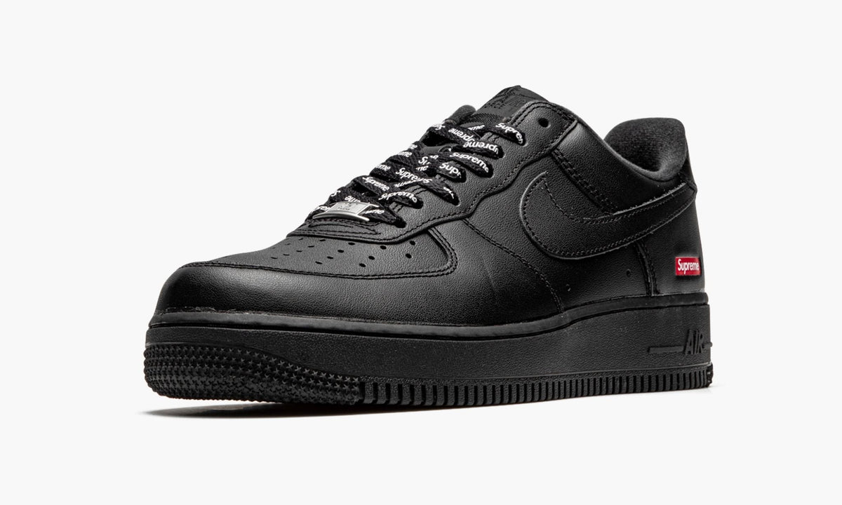 Air Force 1 Low "Supreme - Mini Box Logo Black" - Angle View 5