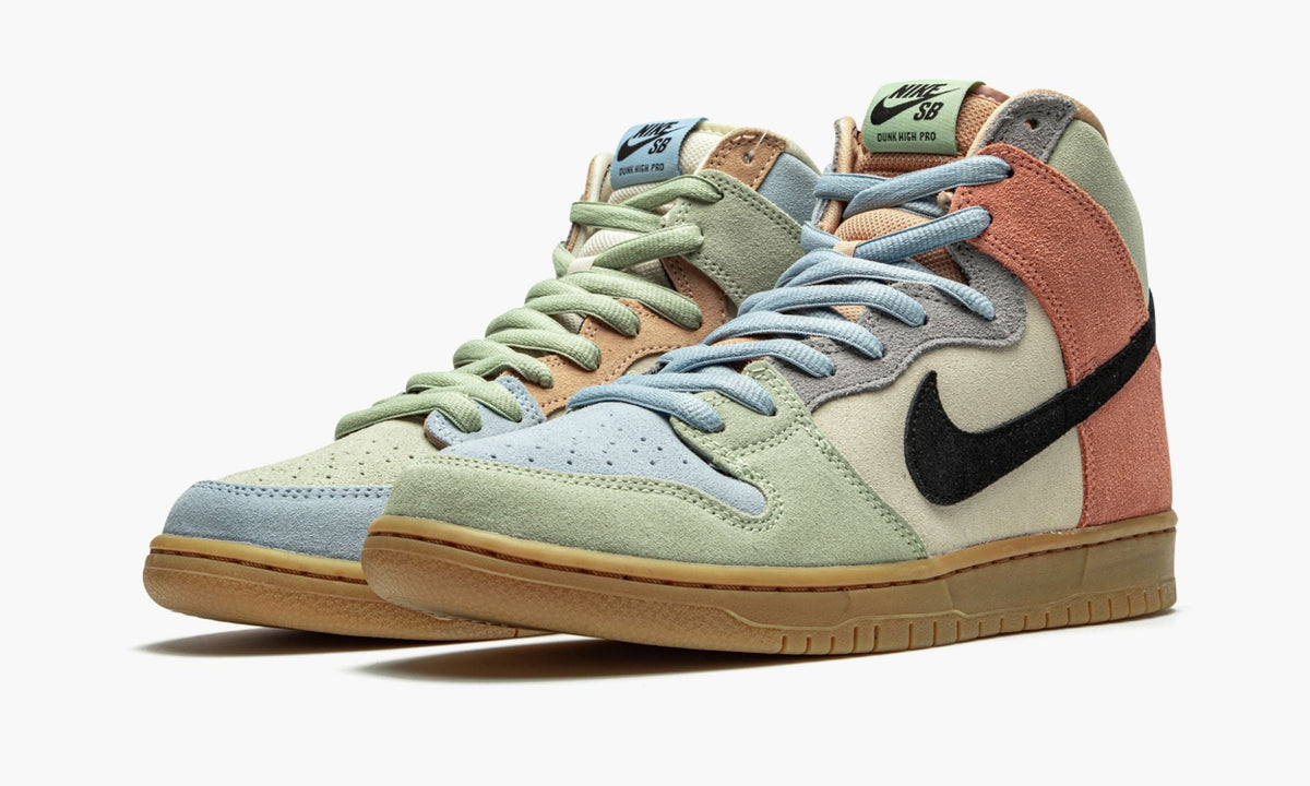 SB Dunk High "Spectrum" - View 3