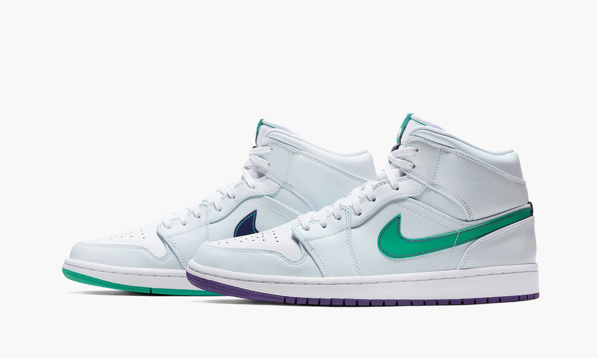 Air Jordan 1 Mid "Nike Hoops - Luka Doncic" - Angle View 2