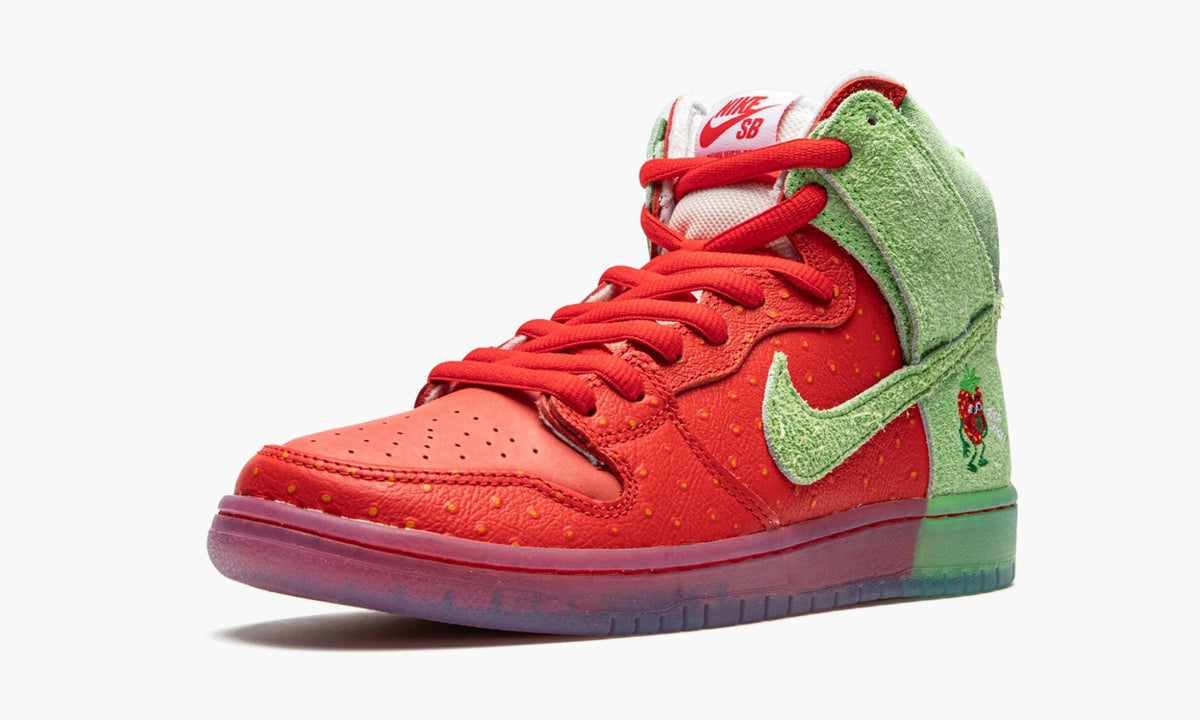 SB Dunk High "Strawberry Cough" - View 5