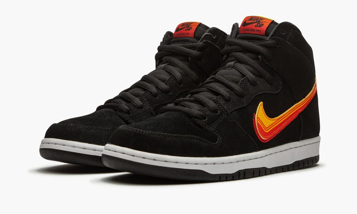 SB Dunk High "Truck It" - View 3