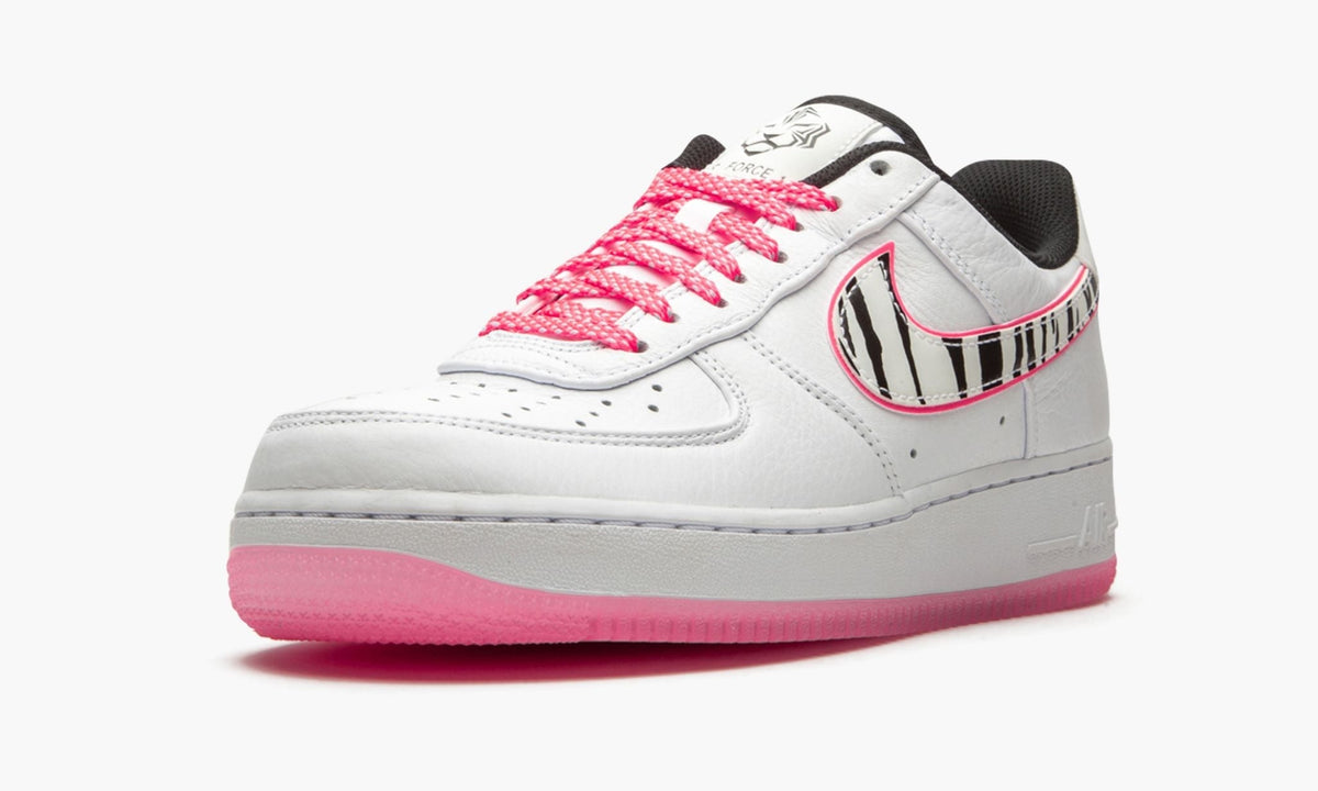 Air Force 1 07 QS "South Korea" - Angle View 5