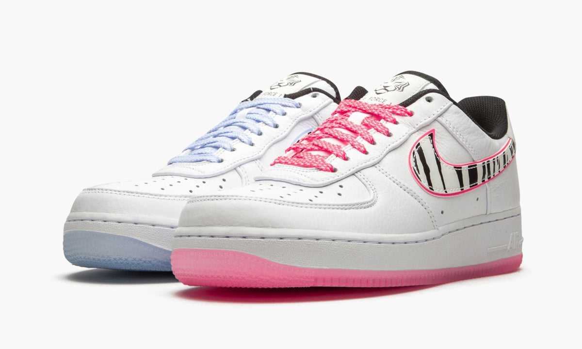 Air Force 1 07 QS "South Korea" - Angle View 3