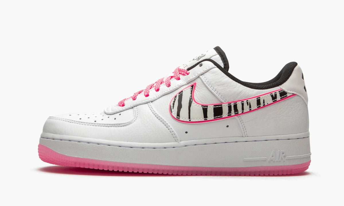 Air Force 1 07 QS "South Korea" - Angle View 2