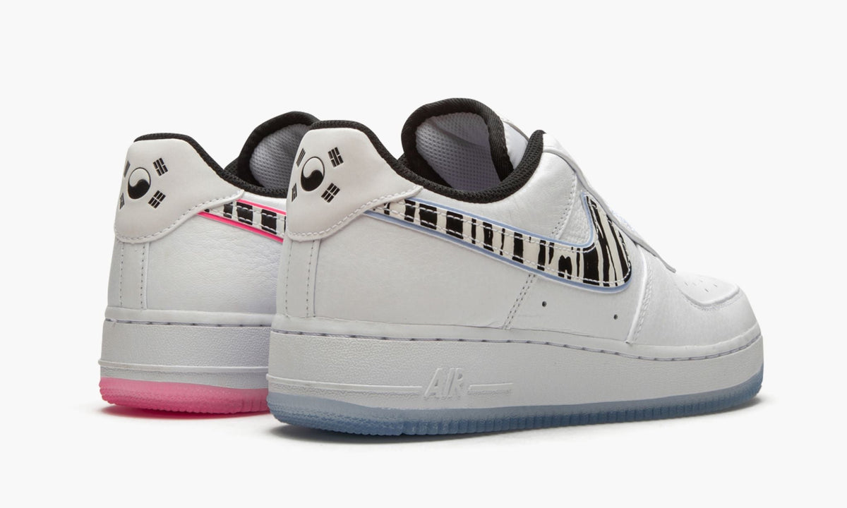 Air Force 1 07 QS "South Korea" - Angle View 4