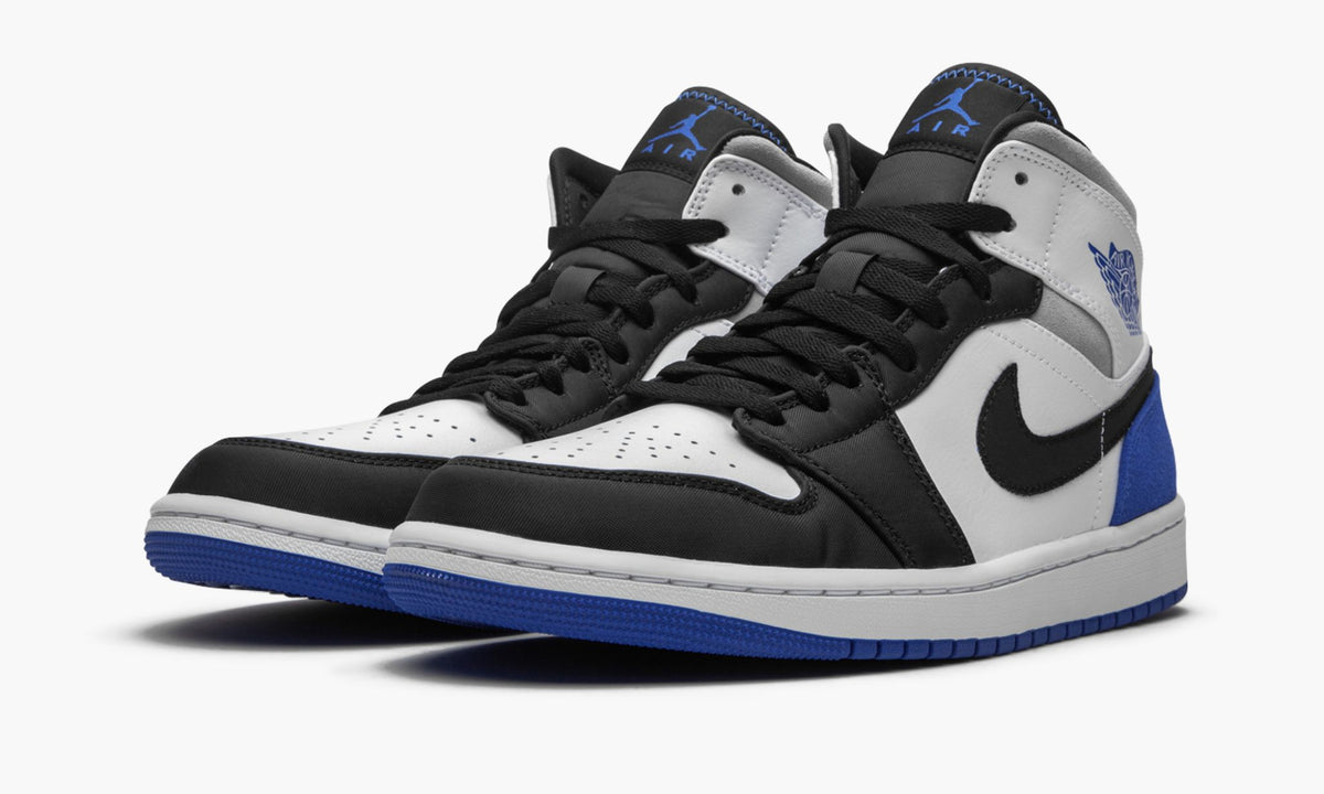 Air Jordan 1 Mid SE "Game Royal Black Toe" - Angle View 3