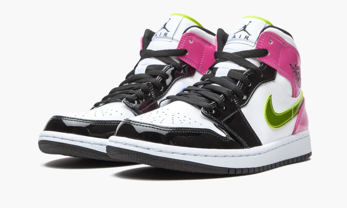 Air Jordan 1 Mid SE "Cyber / Active Fuchsia" - Angle View 3