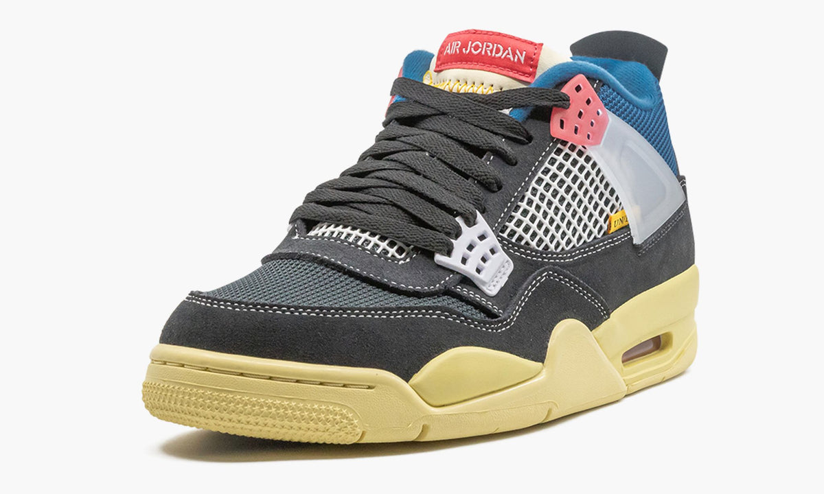 Air Jordan 4 Retro x Union LA ‘Off Noir’ - Angle View 5